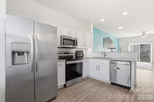 2814 Avalon Loop Rd, Charlotte, NC 28269 - Photo 5