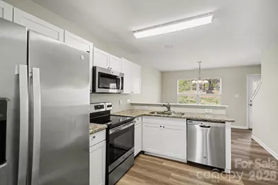 2418 S Cairns Mill Court, Charlotte, NC 28269 - Photo 7