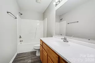 911 Valley Ridge Rd, Charlotte, NC 28214 - Photo 17