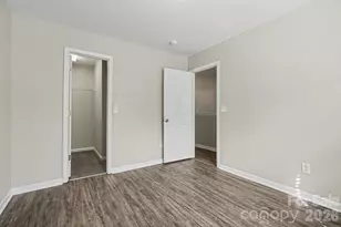 911 Valley Ridge Rd, Charlotte, NC 28214 - Photo 17