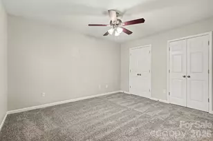 911 Valley Ridge Rd, Charlotte, NC 28214 - Photo 11