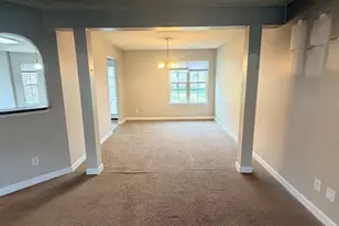 634 Longacre Dr, Charlotte, NC 28214 - Photo 9