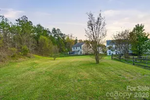 634 Longacre Dr, Charlotte, NC 28214 - Photo 5