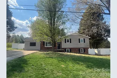 2618 32nd Avenue NE, Hickory, NC 28601 - Photo 1