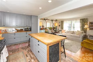 6701 Rugby Ln, Charlotte, NC 28226 - Photo 9