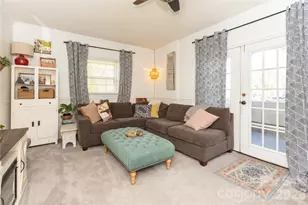 6701 Rugby Ln, Charlotte, NC 28226 - Photo 23