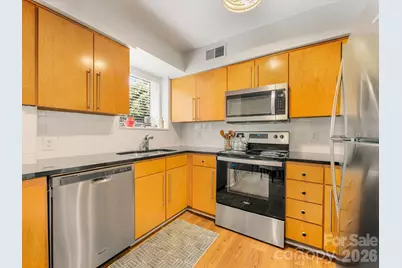 229 N Dotger Avenue #E16, Charlotte, NC 28207 - Photo 9