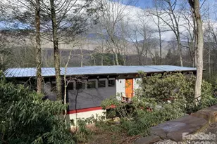 448 Mount Mitchell Dr, Burnsville, NC 28714 - Photo 1