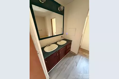 218 Hawkins Drive W, Marion, NC 28752 - Photo 3