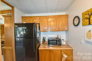 222 Cranbrook Cir, Hendersonville, NC 28792 - Photo 21