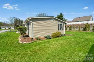 222 Cranbrook Cir, Hendersonville, NC 28792 - Photo 37