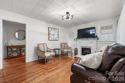 208 S 1st Avenue, Maiden, NC 28650 - Photo 5