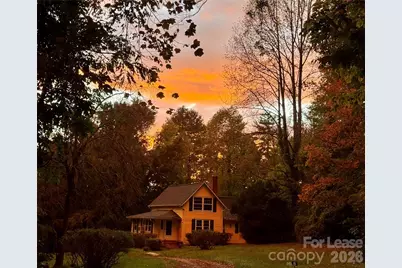 85 Pennwood Lane, Hendersonville, NC 28739 - Photo 1