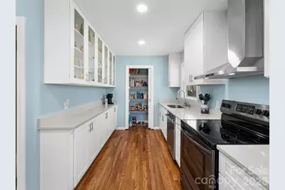 625 Lenox Place, Hendersonville, NC 28739 - Photo 11