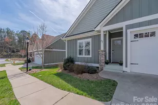 63 Leyland Cir, Hendersonville, NC 28792 - Photo 3