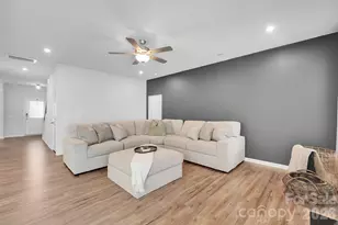 6409 Alanbrook Rd, Charlotte, NC 28215 - Photo 13