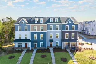 1018 Fairway Green Ln, Charlotte, NC 28216 - Photo 1