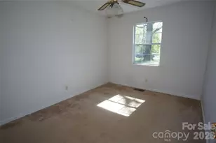 615 Hillcrest St, Charlotte, NC 28206 - Photo 9