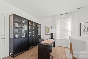 1018 Fairway Green Ln, Charlotte, NC 28216 - Photo 19