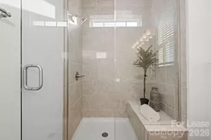 1018 Fairway Green Ln, Charlotte, NC 28216 - Photo 17