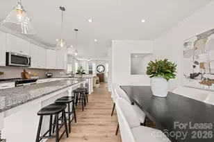 1018 Fairway Green Ln, Charlotte, NC 28216 - Photo 5