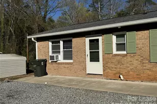 337 Laurel St, Hudson, NC 28638 - Photo 1