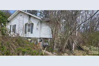 1114 Regal Place NW, Lenoir, NC 28645 - Photo 5