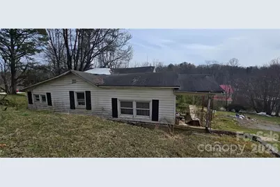 1114 Regal Place NW, Lenoir, NC 28645 - Photo 9