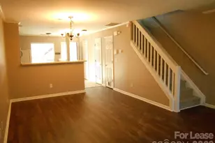 10260 Reindeer Way Ln, Charlotte, NC 28216 - Photo 5