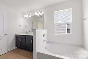 9104 Maidenhair Ct, Charlotte, NC 28215 - Photo 39