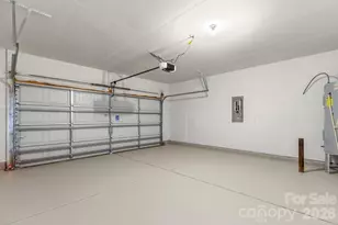 9104 Maidenhair Ct, Charlotte, NC 28215 - Photo 41