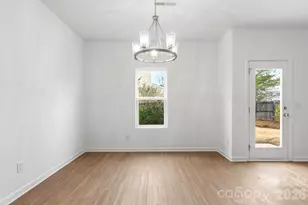 9104 Maidenhair Ct, Charlotte, NC 28215 - Photo 15