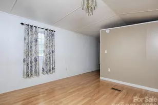 134 Lynns Ln, Statesville, NC 28677 - Photo 9