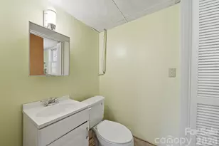140 28th Ave Dr NW, Hickory, NC 28601 - Photo 35