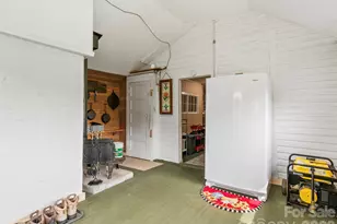 138 Robert Phillips Rd, Bakersville, NC 28705 - Photo 21