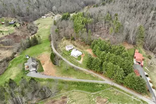 138 Robert Phillips Rd, Bakersville, NC 28705 - Photo 37