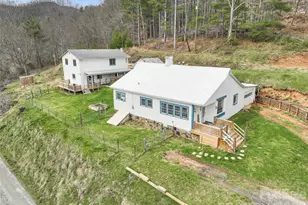 138 Robert Phillips Rd, Bakersville, NC 28705 - Photo 3