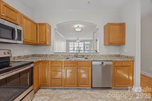 212 S Cedar St, Charlotte, NC 28202 - Photo 5