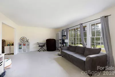 300 Carlisle Avenue, Winnsboro, SC 29180 - Photo 11