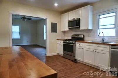 415 E Georgia Avenue, Bessemer City, NC 28016 - Photo 5