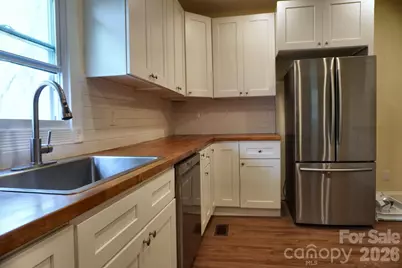 415 E Georgia Avenue, Bessemer City, NC 28016 - Photo 7