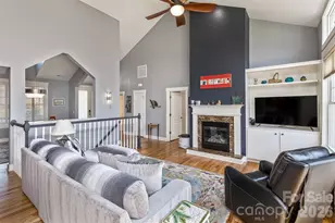 37 Creekside View Dr, Asheville, NC 28804 - Photo 7