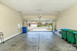 37 Creekside View Dr, Asheville, NC 28804 - Photo 33