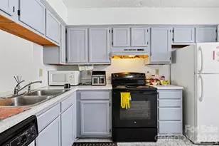 535 Lex Dr, Charlotte, NC 28262 - Photo 5