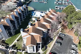 18851 Vineyard Point Ln, Cornelius, NC 28031 - Photo 11