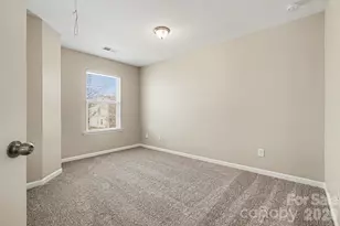 7202 Kinley Commons Ln, Charlotte, NC 28278 - Photo 19