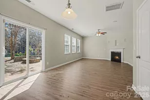 7202 Kinley Commons Ln, Charlotte, NC 28278 - Photo 9