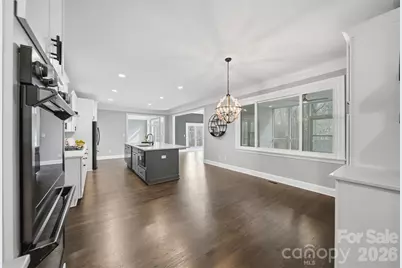 3916 2nd Street Drive NW, Hickory, NC 28601 - Photo 9