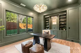 154 N Canterbury Rd, Charlotte, NC 28211 - Photo 17