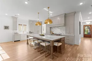 154 N Canterbury Rd, Charlotte, NC 28211 - Photo 23